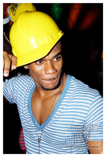 caution_2010-183