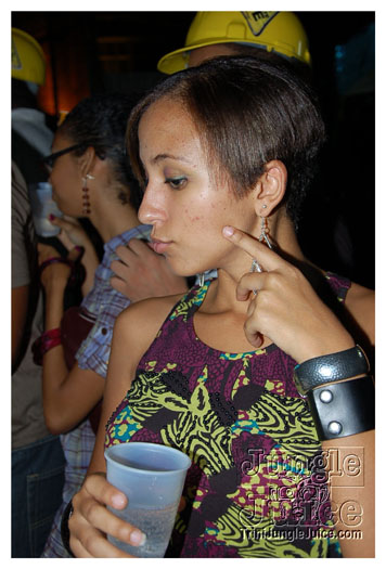 caution_2010-190