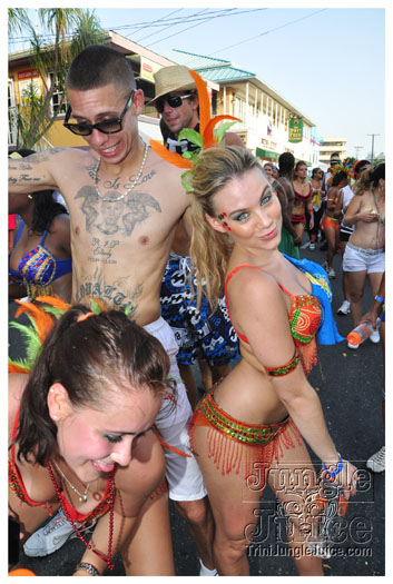 cayman_carnival_batabano_2010_pt3-142