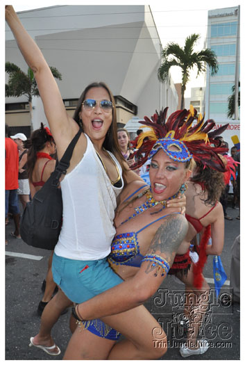 cayman_carnival_batabano_2010_pt3-164