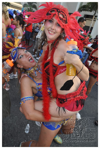 cayman_carnival_batabano_2010_pt3-165