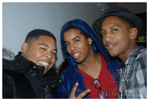 club_chu_chu_opening_nov2010-133