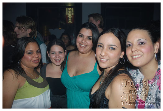 club_chu_chu_opening_nov2010-137