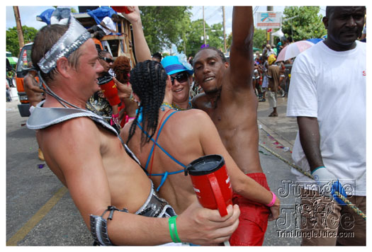 kadooment_day_2010_pt1-267