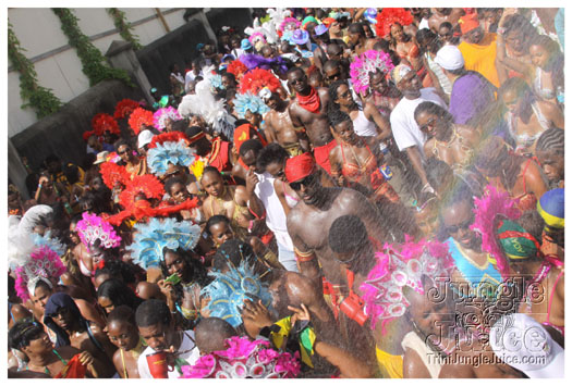 kadooment_day_2010_pt2-264