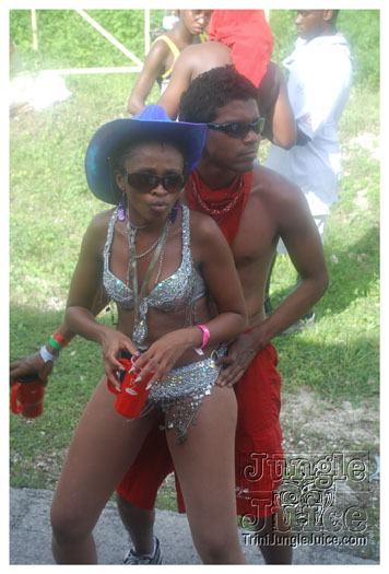 kadooment_day_2010_pt3-231