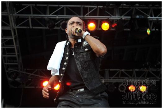 machel_six_flags_2010-161