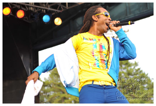 machel_six_flags_2010-165