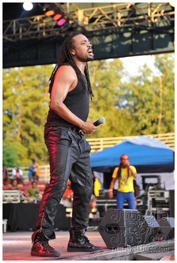machel_six_flags_2010-201
