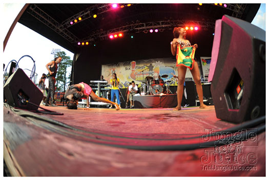 machel_six_flags_2010-218