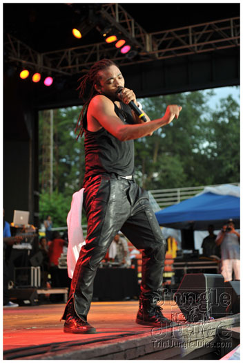 machel_six_flags_2010-225