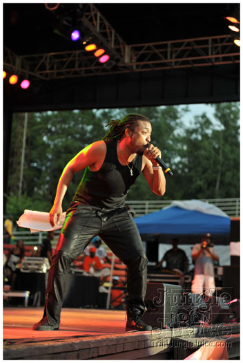 machel_six_flags_2010-227