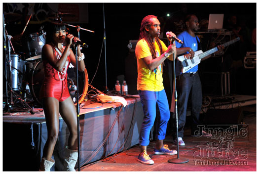 machel_six_flags_2010-242