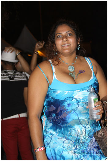 mania_2010-245