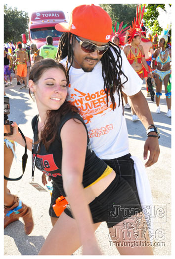 miami_cval_parade_2010_pt1-195