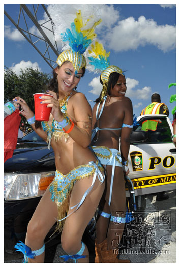 miami_cval_parade_2010_pt2-095