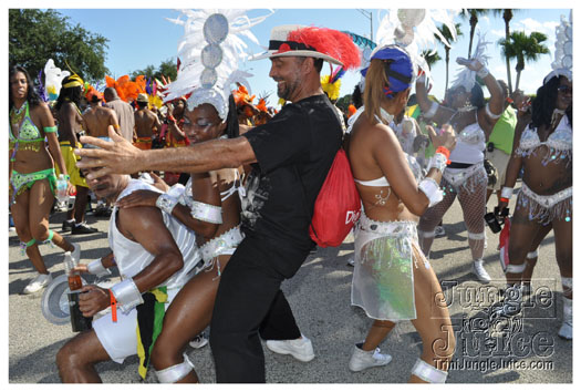 miami_cval_parade_2010_pt2-116