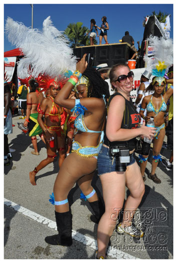 miami_cval_parade_2010_pt2-117