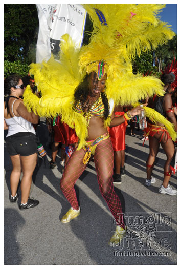 miami_cval_parade_2010_pt2-217