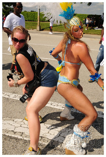 miami_cval_parade_2010_pt4-185