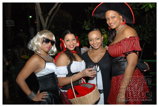 spooked_2010_oct29-200