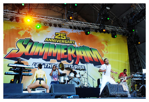 summer_jam_2010_sun-120