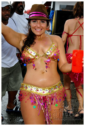 kadooment_day_2011_pt1-162
