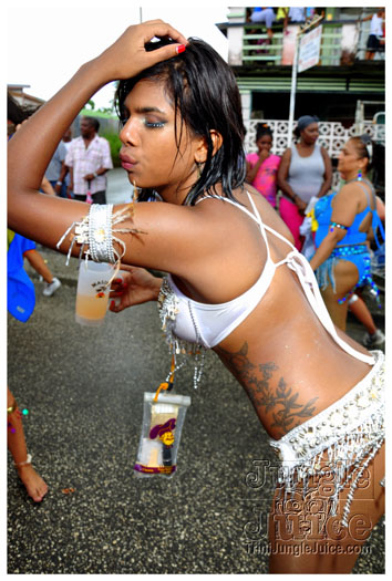 kadooment_day_2011_pt1-177