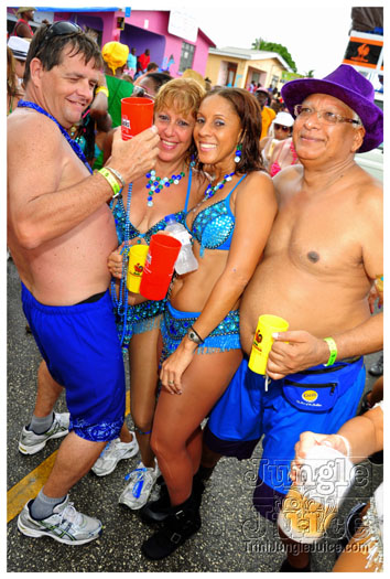 kadooment_day_2011_pt1-185