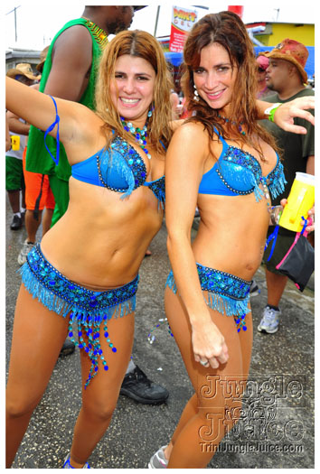 kadooment_day_2011_pt1-201