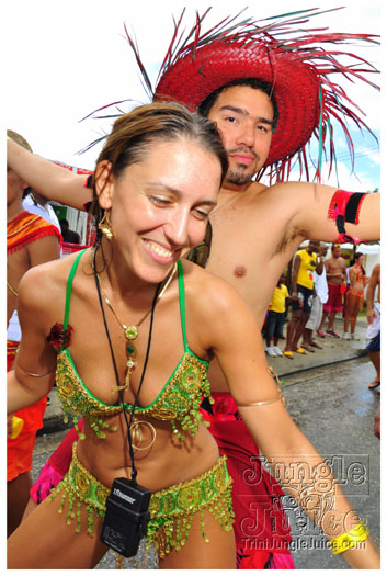 kadooment_day_2011_pt1-204