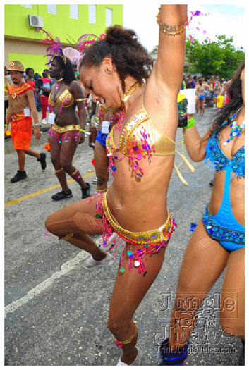 kadooment_day_2011_pt1-205