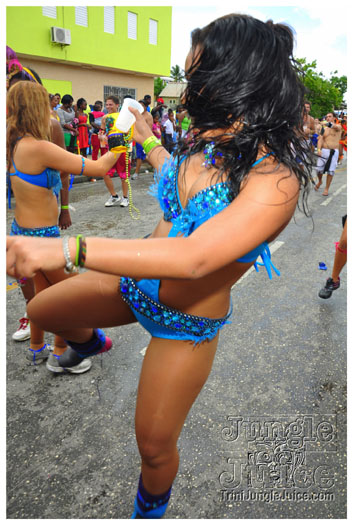 kadooment_day_2011_pt1-206