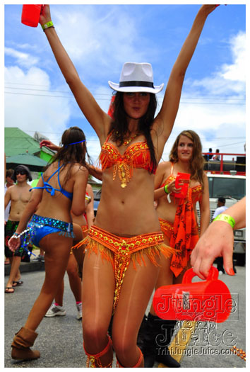 kadooment_day_2011_pt1-240