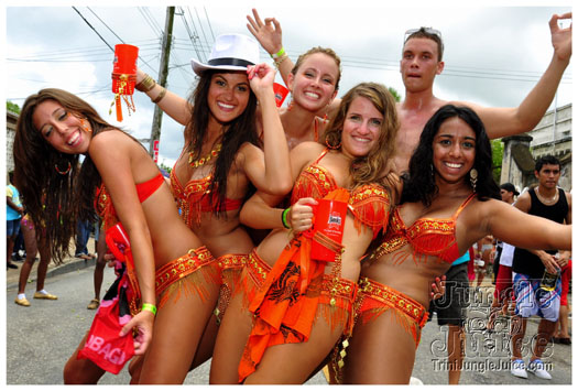 kadooment_day_2011_pt1-243