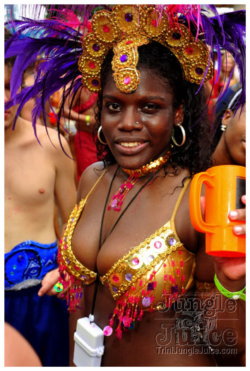 kadooment_day_2011_pt1-251