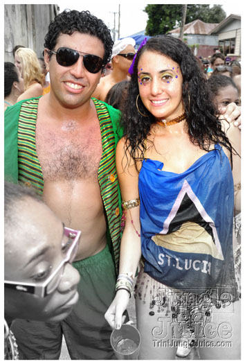 kadooment_day_2011_pt1-252