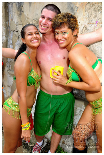 kadooment_day_2011_pt1-274