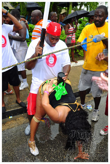 kadooment_day_2011_pt2-168
