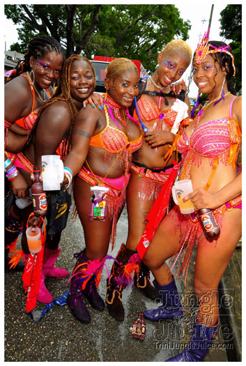 kadooment_day_2011_pt2-202