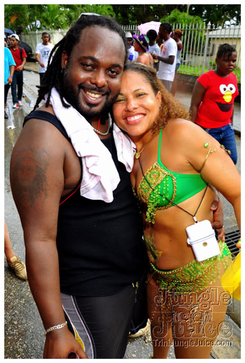 kadooment_day_2011_pt2-210