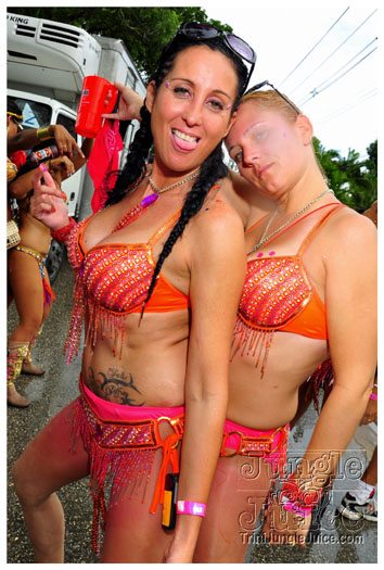 kadooment_day_2011_pt2-214