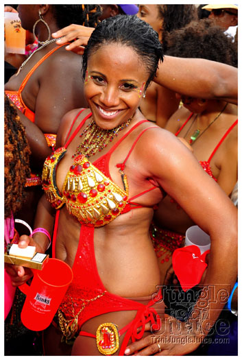 kadooment_day_2011_pt2-228