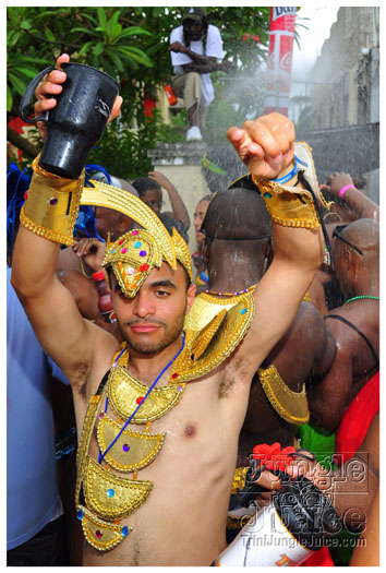 kadooment_day_2011_pt2-229