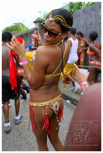 kadooment_day_2011_pt2-257