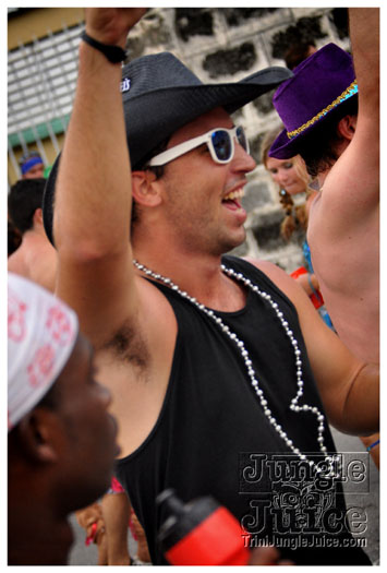 kadooment_day_2011_pt3-166