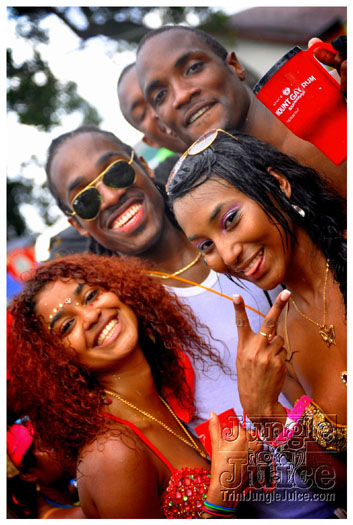 kadooment_day_2011_pt3-182