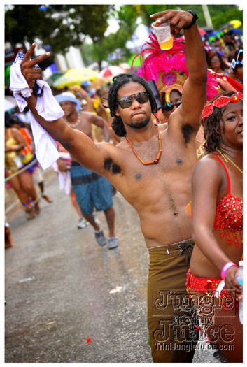 kadooment_day_2011_pt3-195