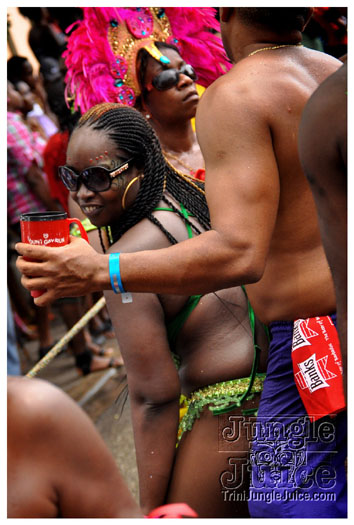 kadooment_day_2011_pt3-212