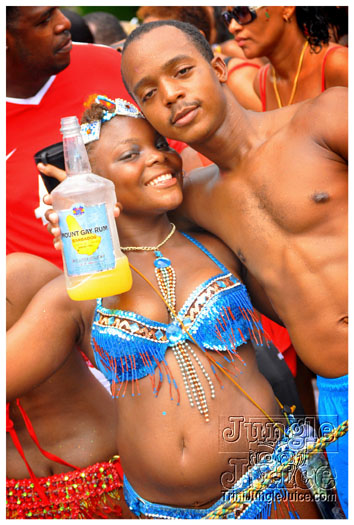 kadooment_day_2011_pt3-230